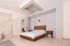 רון וילאג בוטיק 22