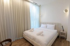 פנטהאוז AH 42 17