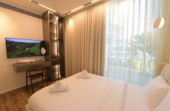 פנטהאוז AH 42 4