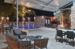 אחוזת האלונים 16