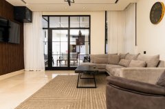 וויט פאלאס 8